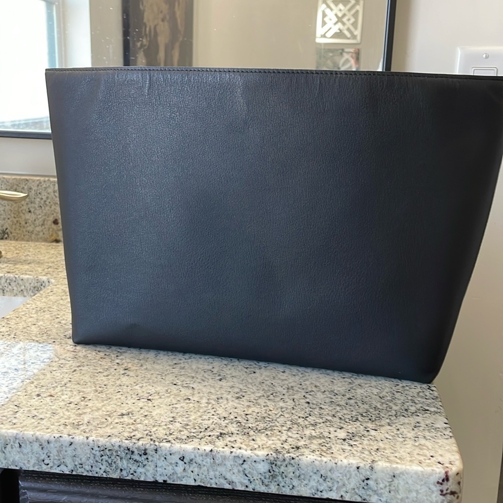 Cuyana Classic Structured Tote Insert